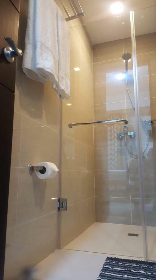 101 Newport Boulevard C1 Apartman Manila Kültér fotó